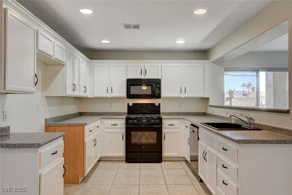 422 Waterbrook, Henderson, NV 89015