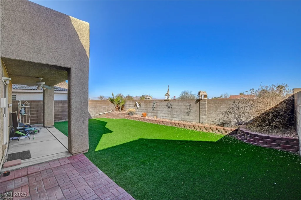 422 Waterbrook, Henderson, NV 89015