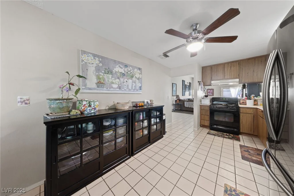 2353 Moorpark, Henderson, NV 89014