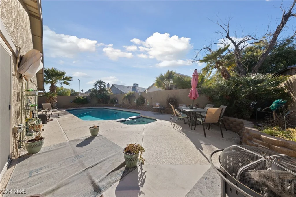 2353 Moorpark, Henderson, NV 89014