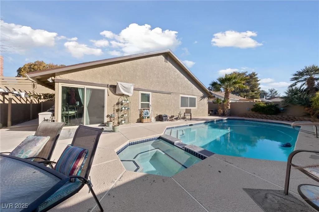 2353 Moorpark, Henderson, NV 89014