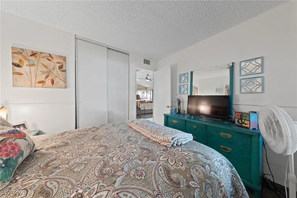 2353 Moorpark, Henderson, NV 89014