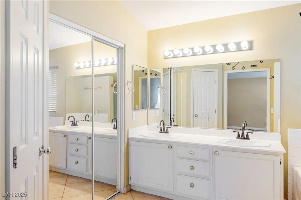 2000 Golden Shadow, Henderson, NV 89002