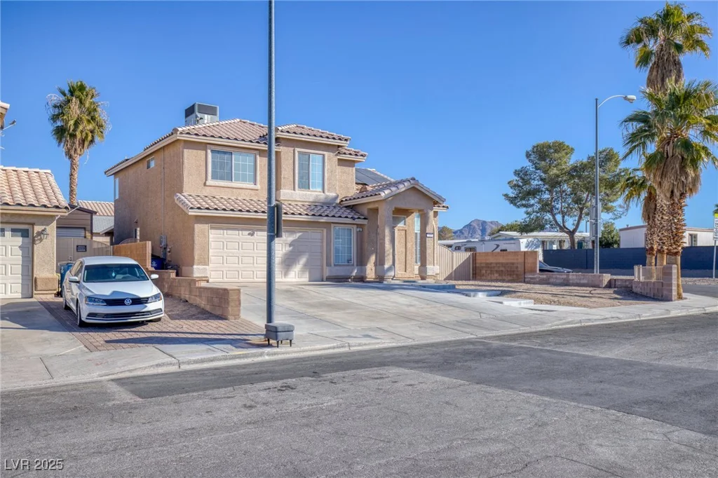 2000 Golden Shadow, Henderson, NV 89002