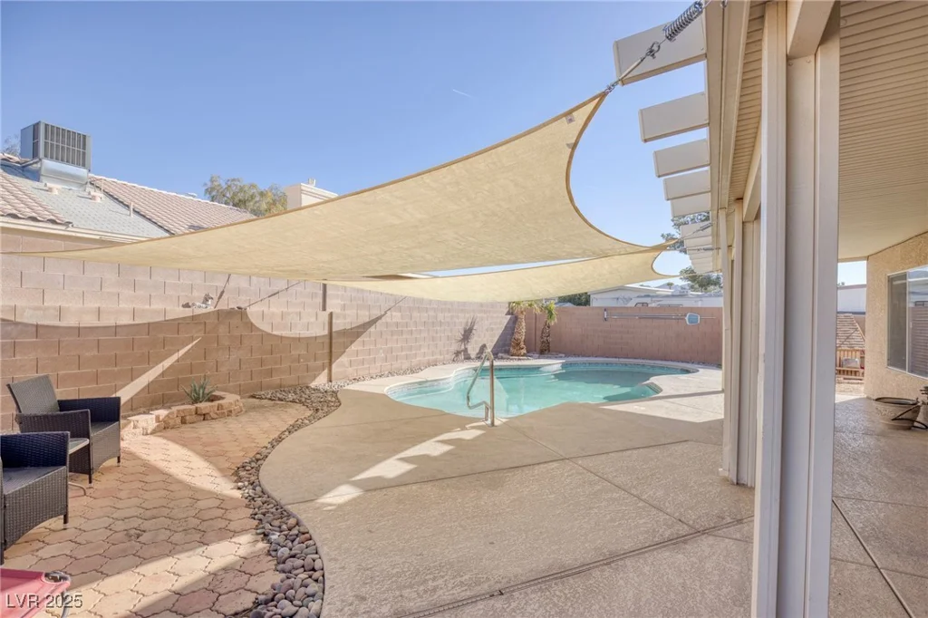 2000 Golden Shadow, Henderson, NV 89002
