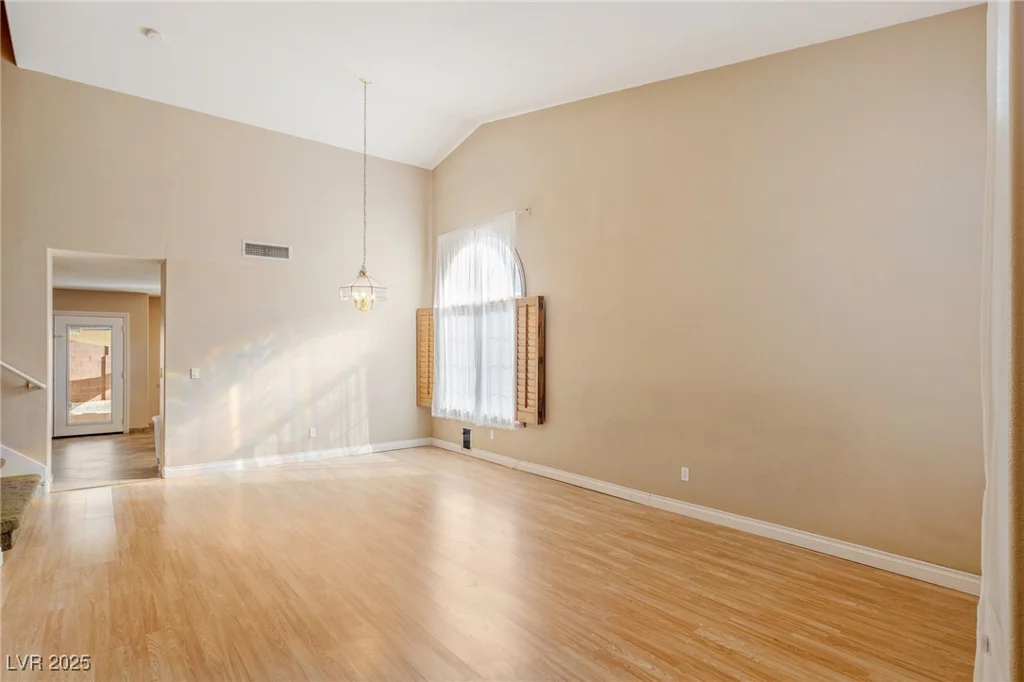 2000 Golden Shadow, Henderson, NV 89002