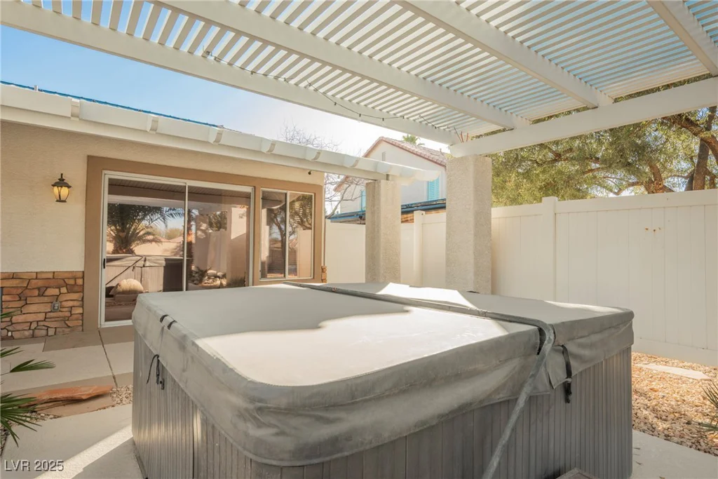 328 Hedgehope, Las Vegas, NV 89183