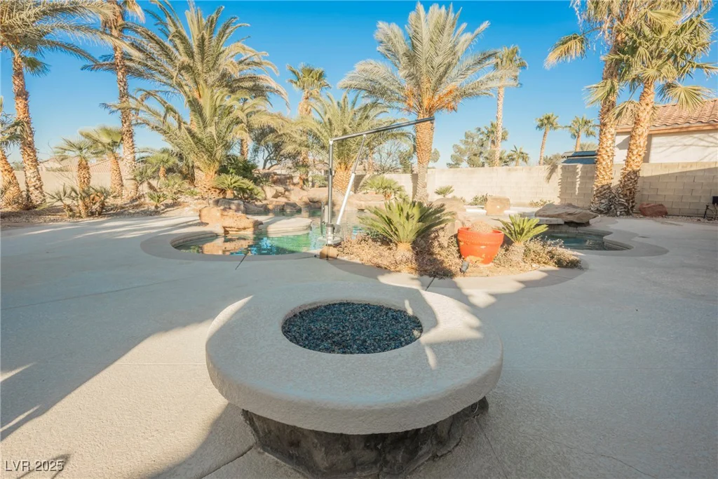 328 Hedgehope, Las Vegas, NV 89183