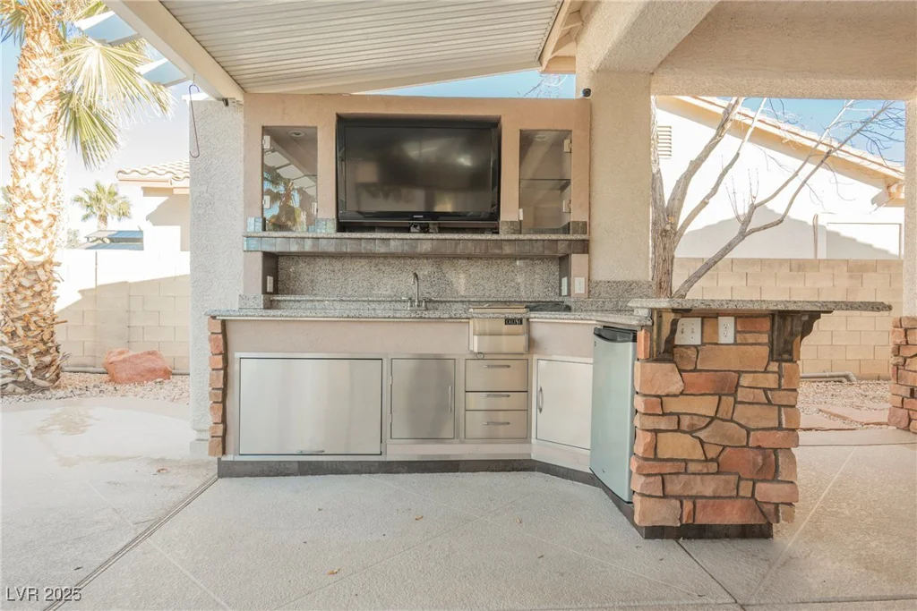328 Hedgehope, Las Vegas, NV 89183