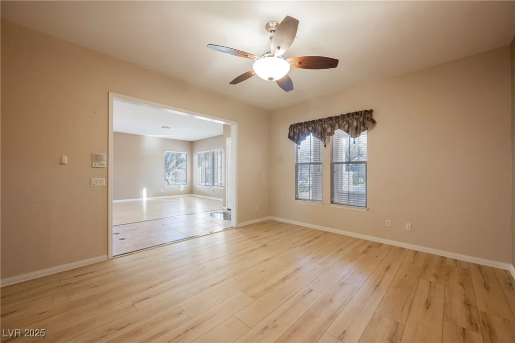 328 Hedgehope, Las Vegas, NV 89183