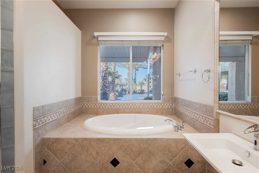 328 Hedgehope, Las Vegas, NV 89183