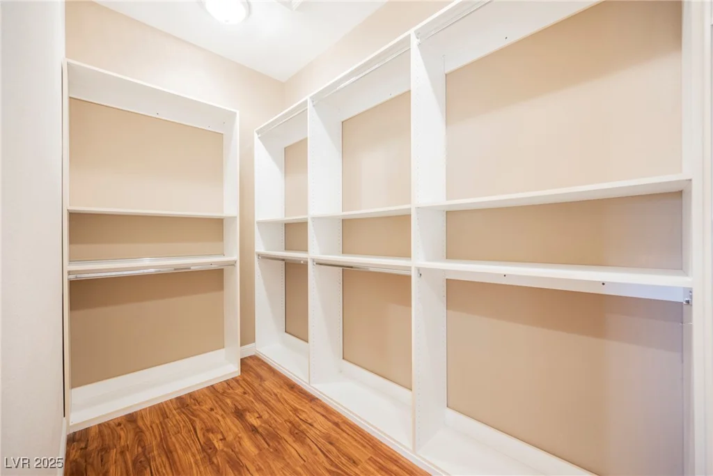 328 Hedgehope, Las Vegas, NV 89183