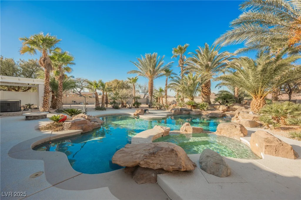 328 Hedgehope, Las Vegas, NV 89183