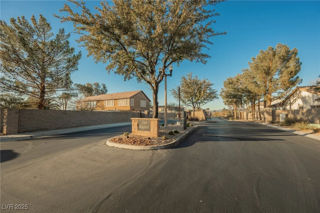 328 Hedgehope, Las Vegas, NV 89183