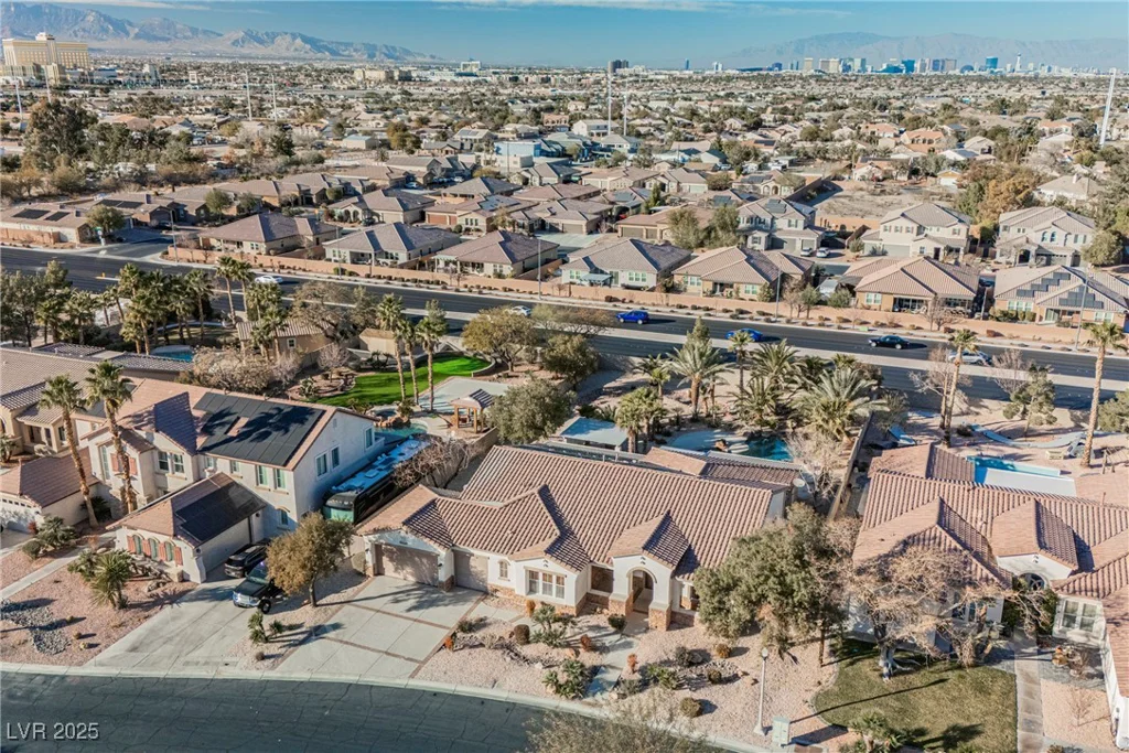 328 Hedgehope, Las Vegas, NV 89183