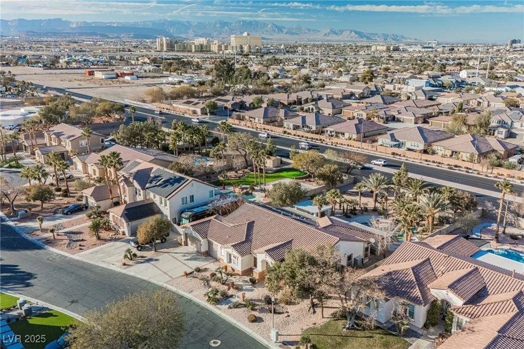 328 Hedgehope, Las Vegas, NV 89183