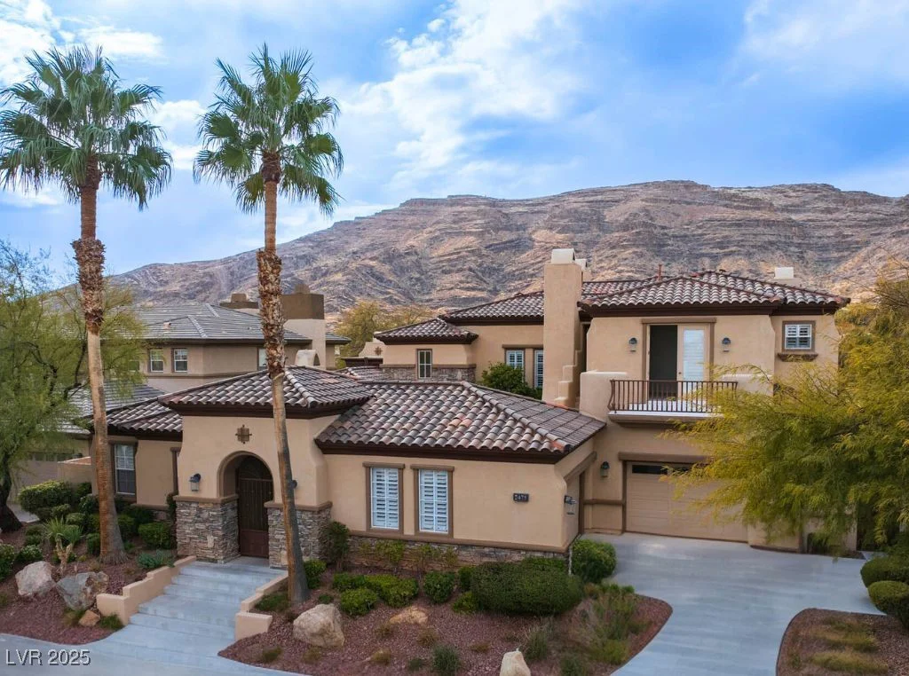 2475 Grassy Spring, Las Vegas, NV 89135