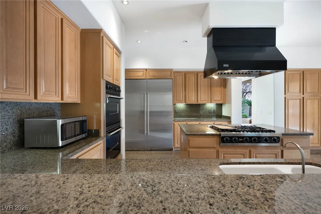 2475 Grassy Spring, Las Vegas, NV 89135