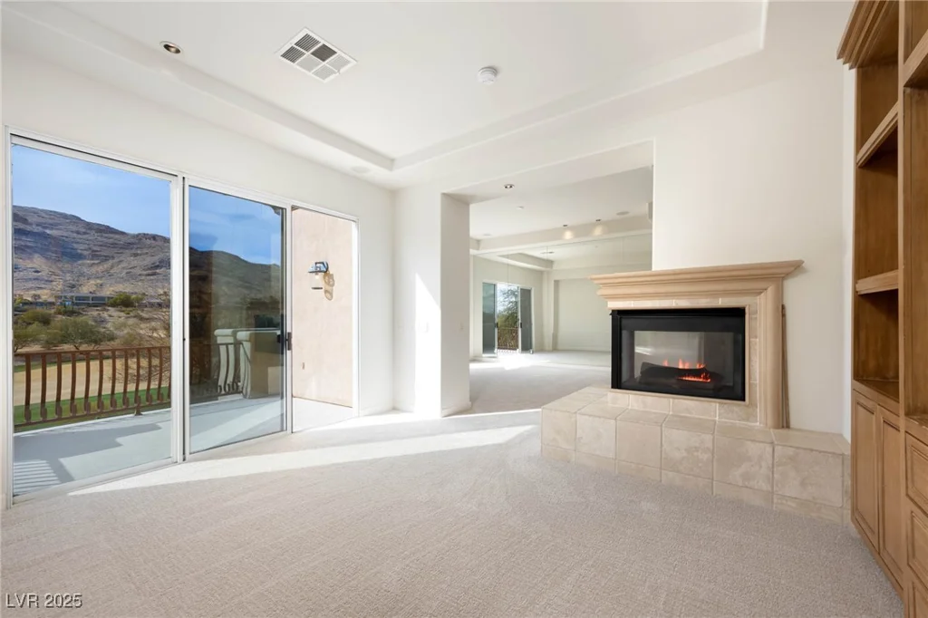 2475 Grassy Spring, Las Vegas, NV 89135