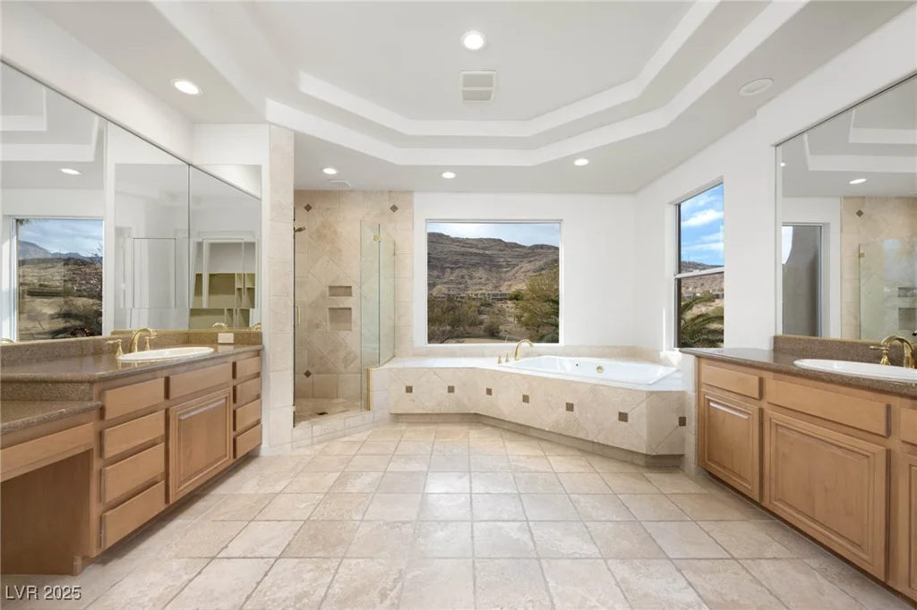 2475 Grassy Spring, Las Vegas, NV 89135