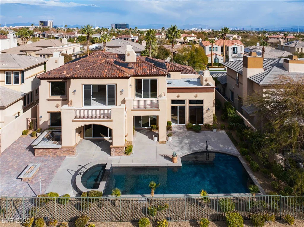 2475 Grassy Spring, Las Vegas, NV 89135