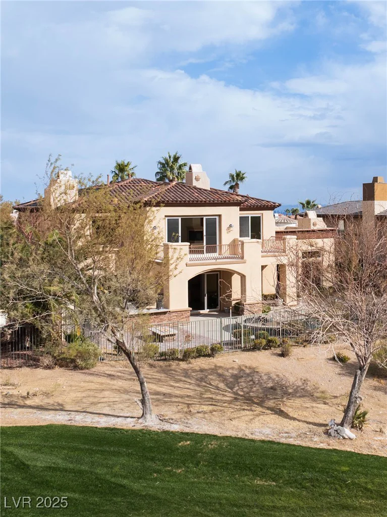 2475 Grassy Spring, Las Vegas, NV 89135