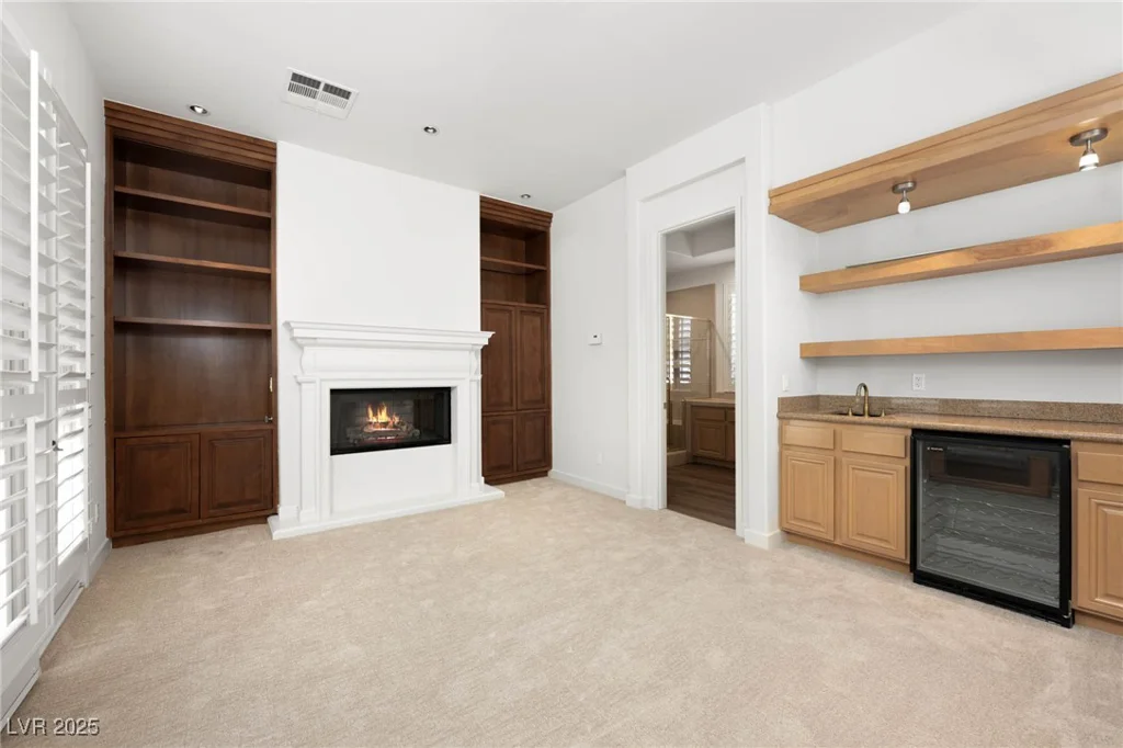 2475 Grassy Spring, Las Vegas, NV 89135