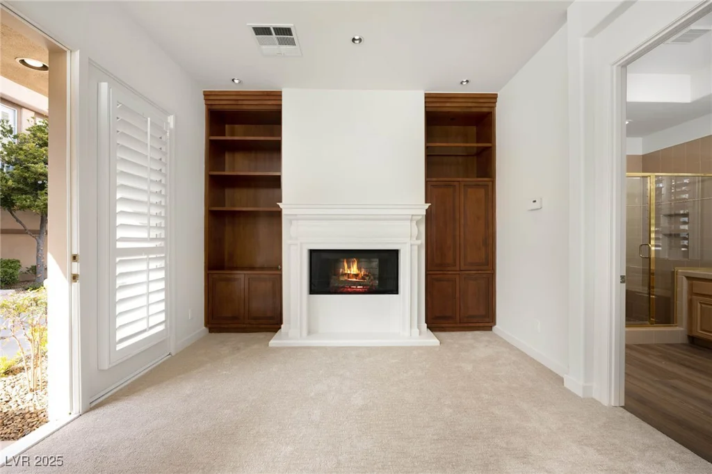 2475 Grassy Spring, Las Vegas, NV 89135