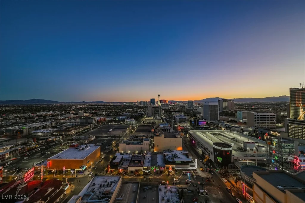150 Las Vegas, Las Vegas, NV 89101