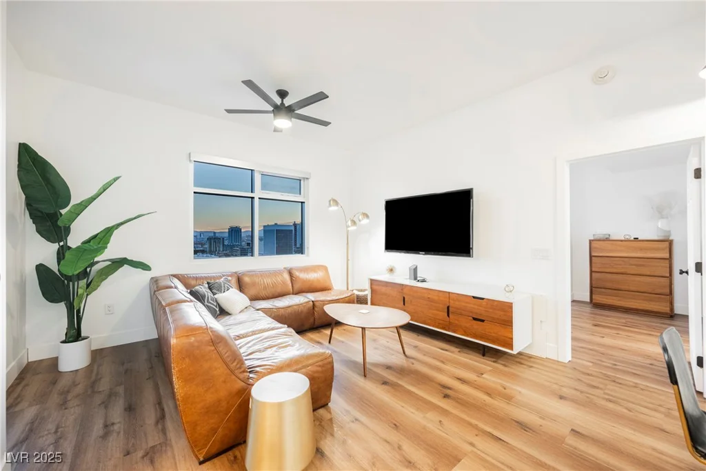 150 Las Vegas, Las Vegas, NV 89101