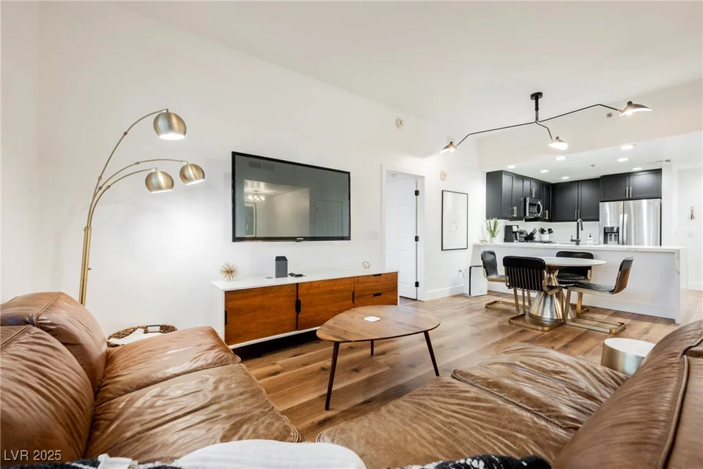 150 Las Vegas, Las Vegas, NV 89101