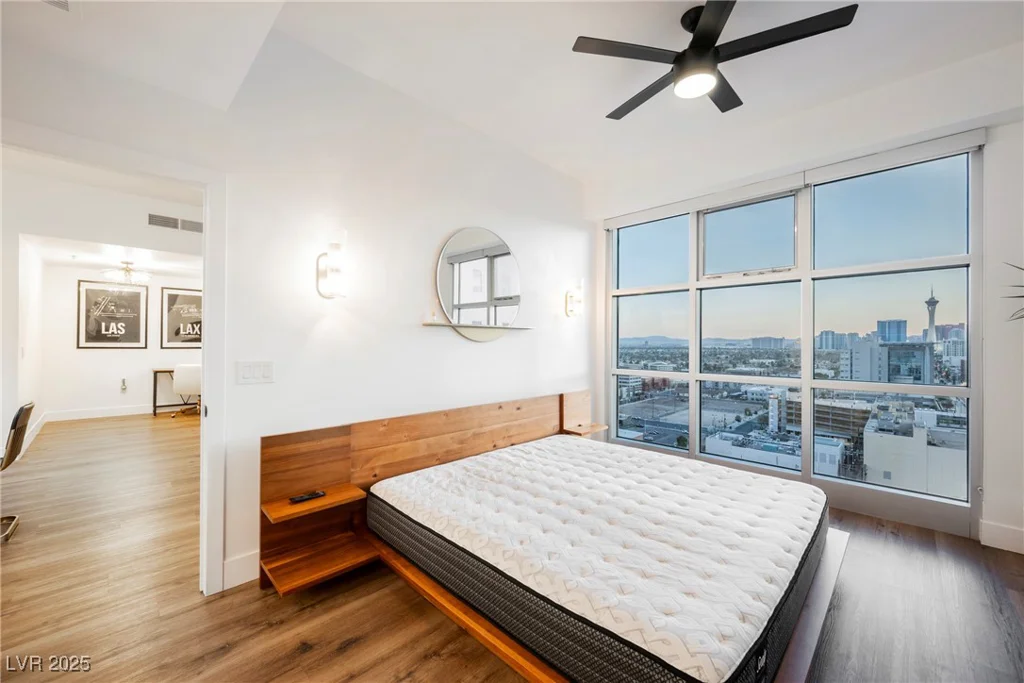 150 Las Vegas, Las Vegas, NV 89101
