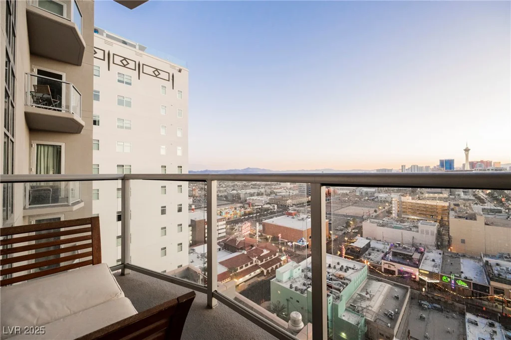 150 Las Vegas, Las Vegas, NV 89101