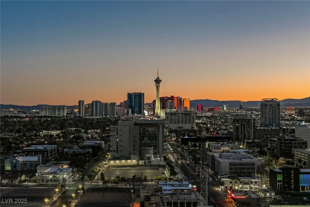 150 Las Vegas, Las Vegas, NV 89101