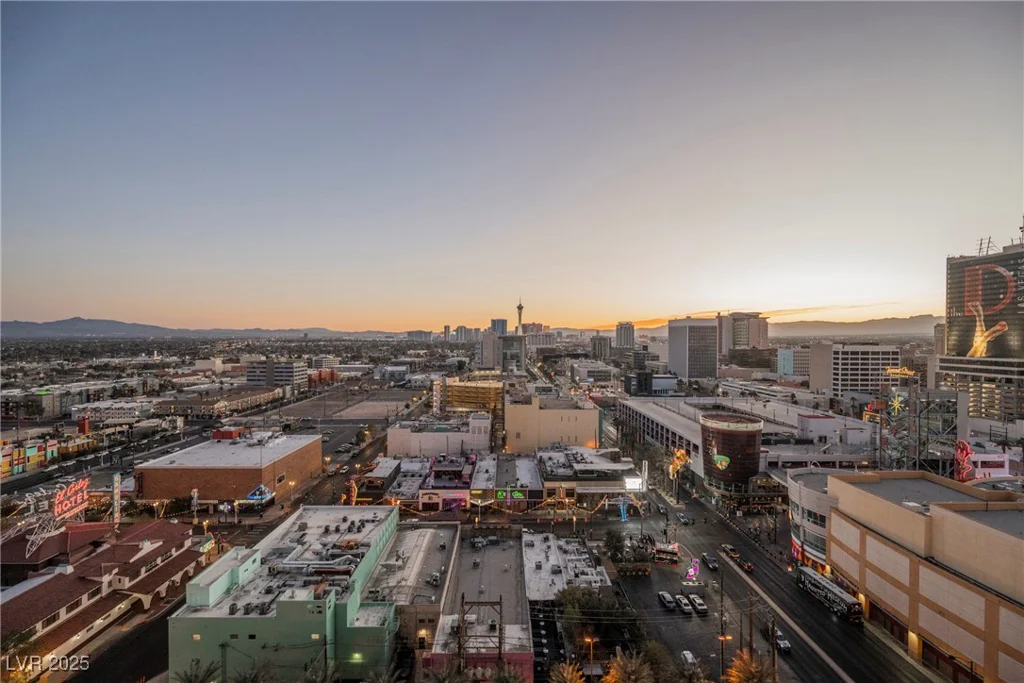 150 Las Vegas, Las Vegas, NV 89101