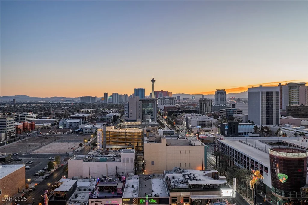 150 Las Vegas, Las Vegas, NV 89101
