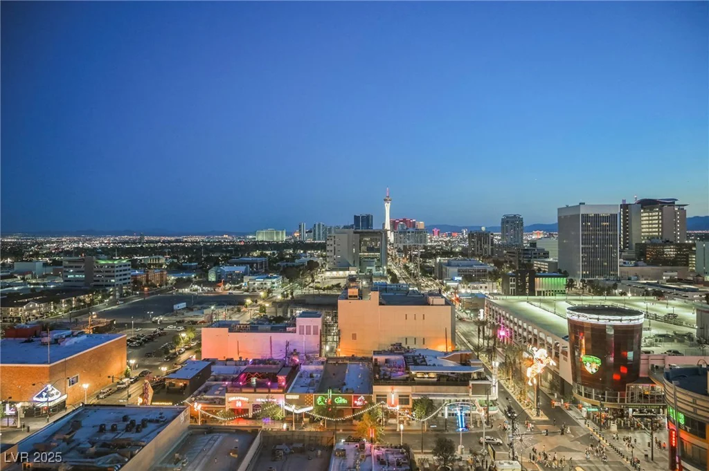 150 Las Vegas, Las Vegas, NV 89101