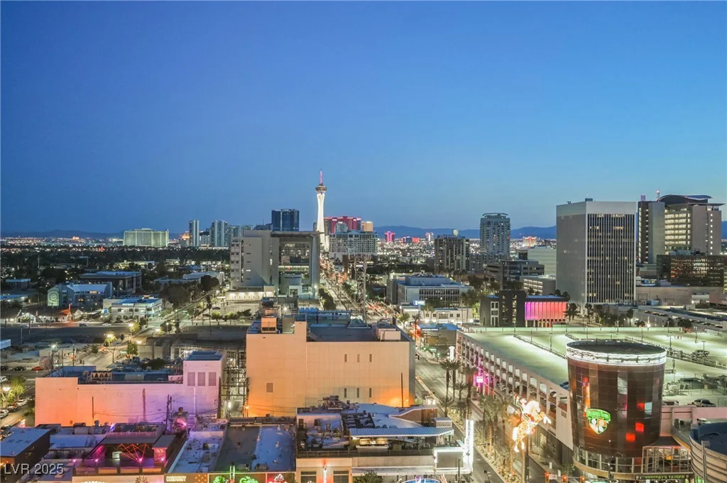 150 Las Vegas, Las Vegas, NV 89101