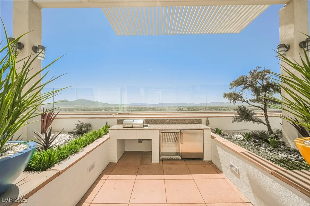 150 Las Vegas, Las Vegas, NV 89101