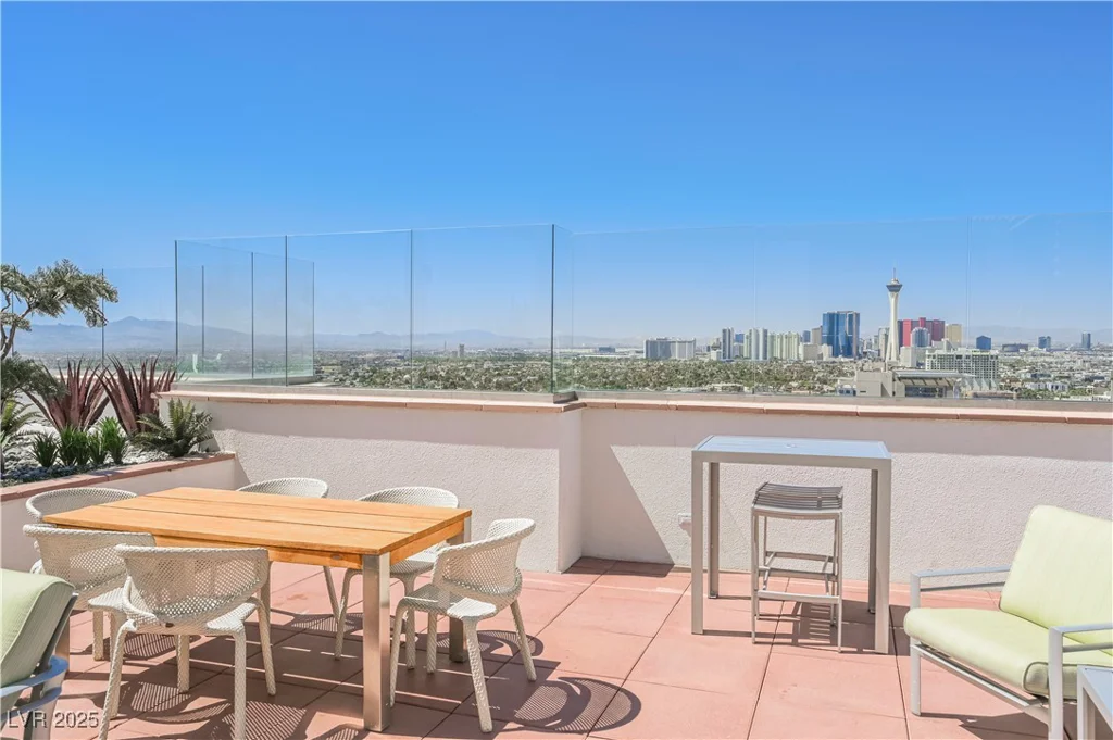 150 Las Vegas, Las Vegas, NV 89101