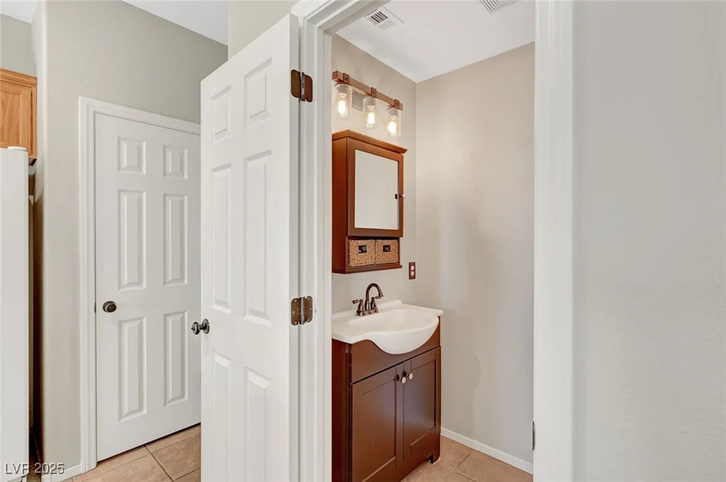 8040 Marshall Canyon, Las Vegas, NV 89166