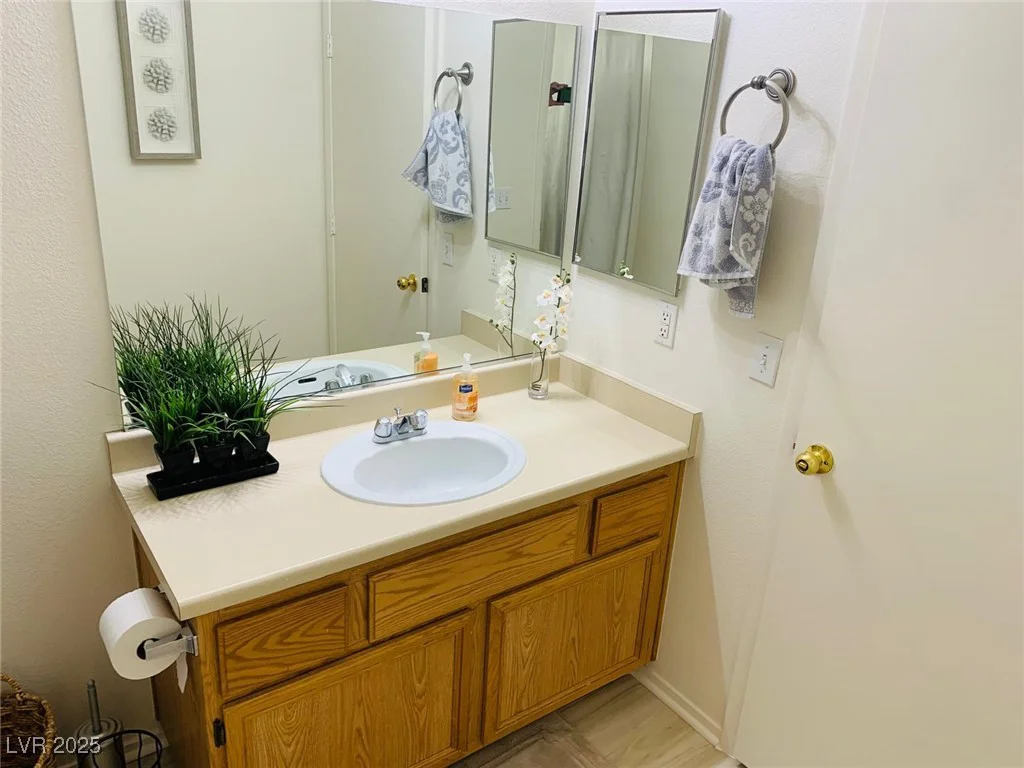 9050 Warm Springs, Las Vegas, NV 89148