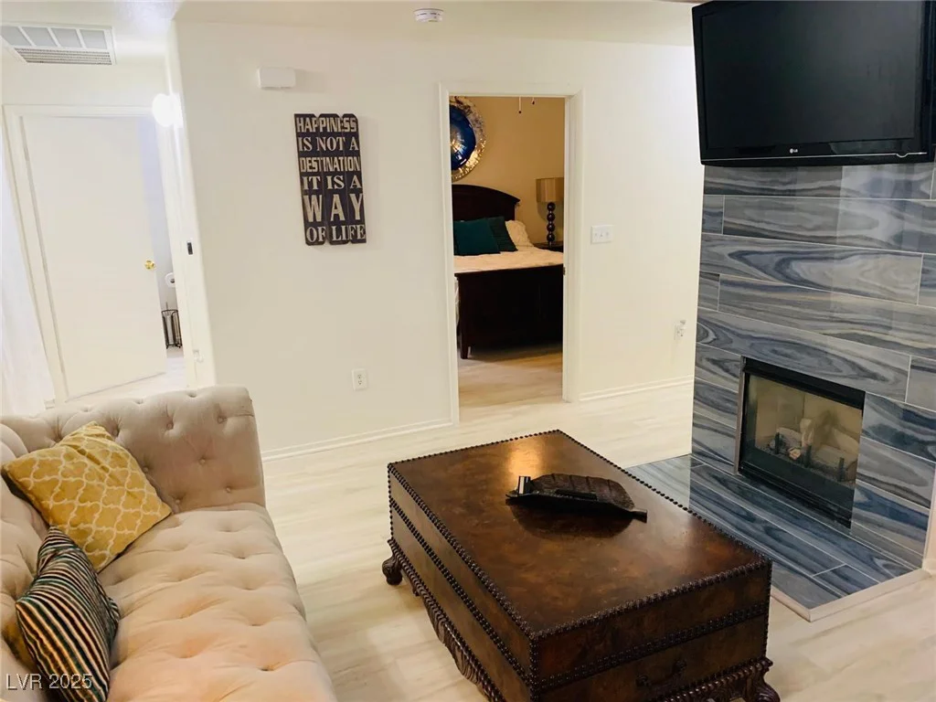 9050 Warm Springs, Las Vegas, NV 89148