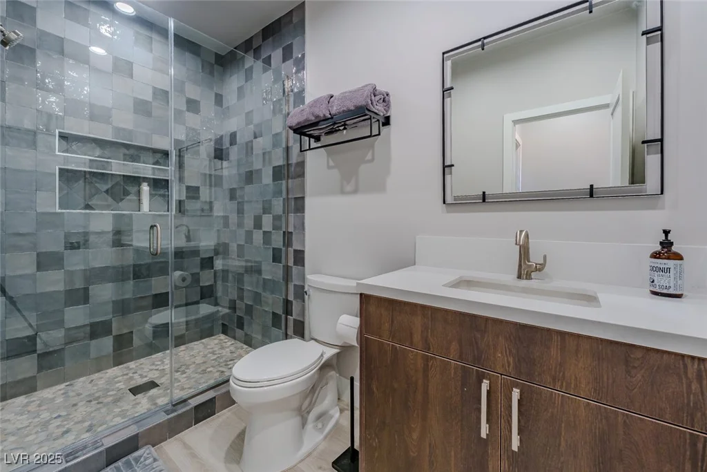 8120 Castle Pines, Las Vegas, NV 89113