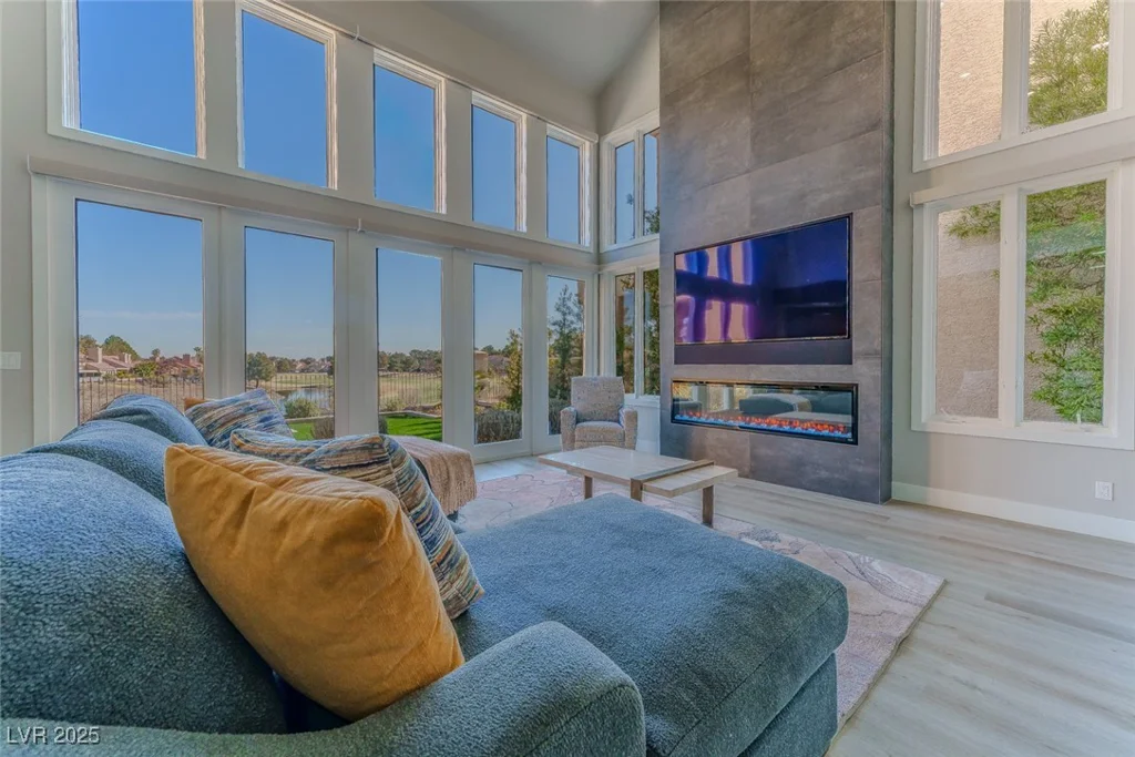 8120 Castle Pines, Las Vegas, NV 89113
