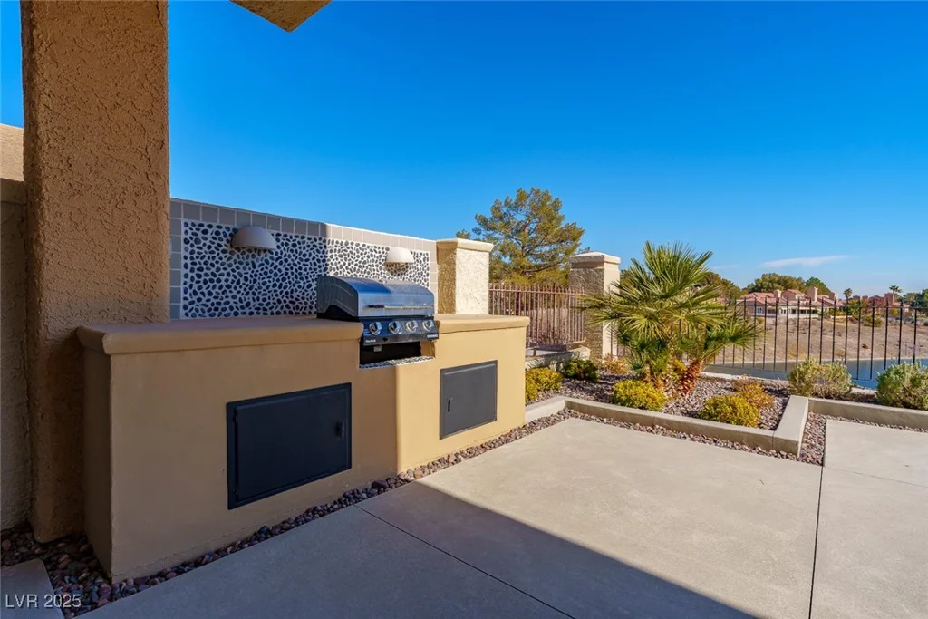 8120 Castle Pines, Las Vegas, NV 89113