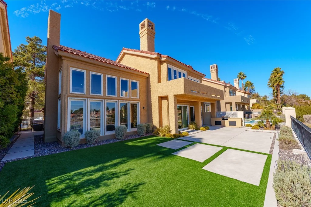 8120 Castle Pines, Las Vegas, NV 89113