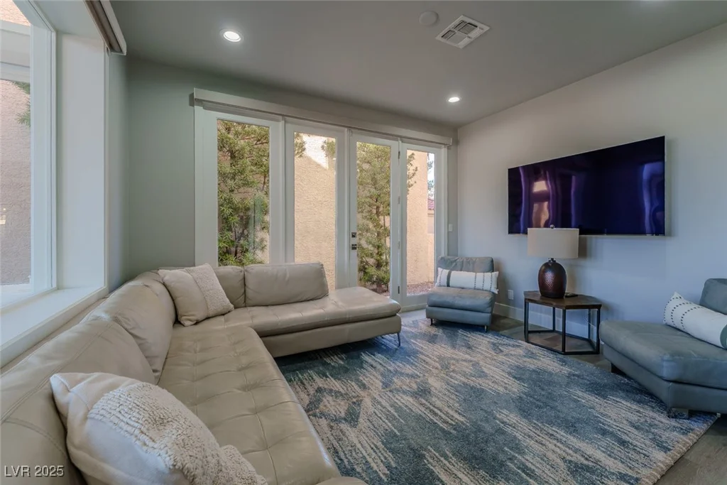 8120 Castle Pines, Las Vegas, NV 89113
