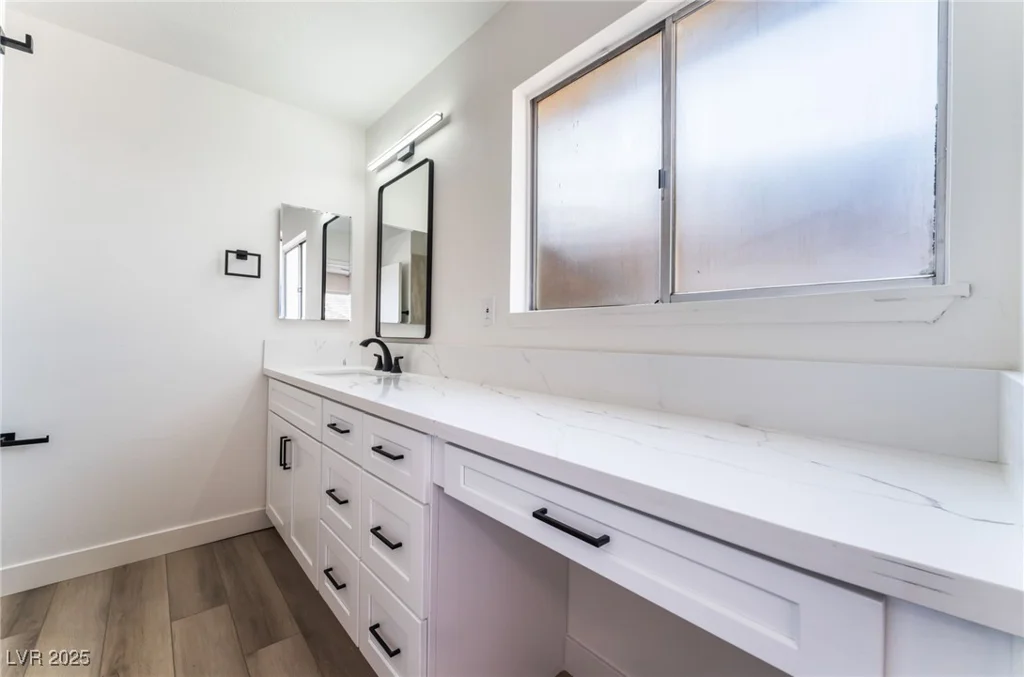 2113 La Harve, Las Vegas, NV 89106