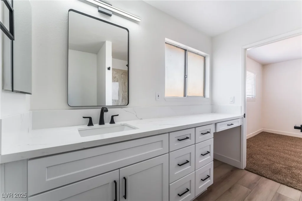 2113 La Harve, Las Vegas, NV 89106